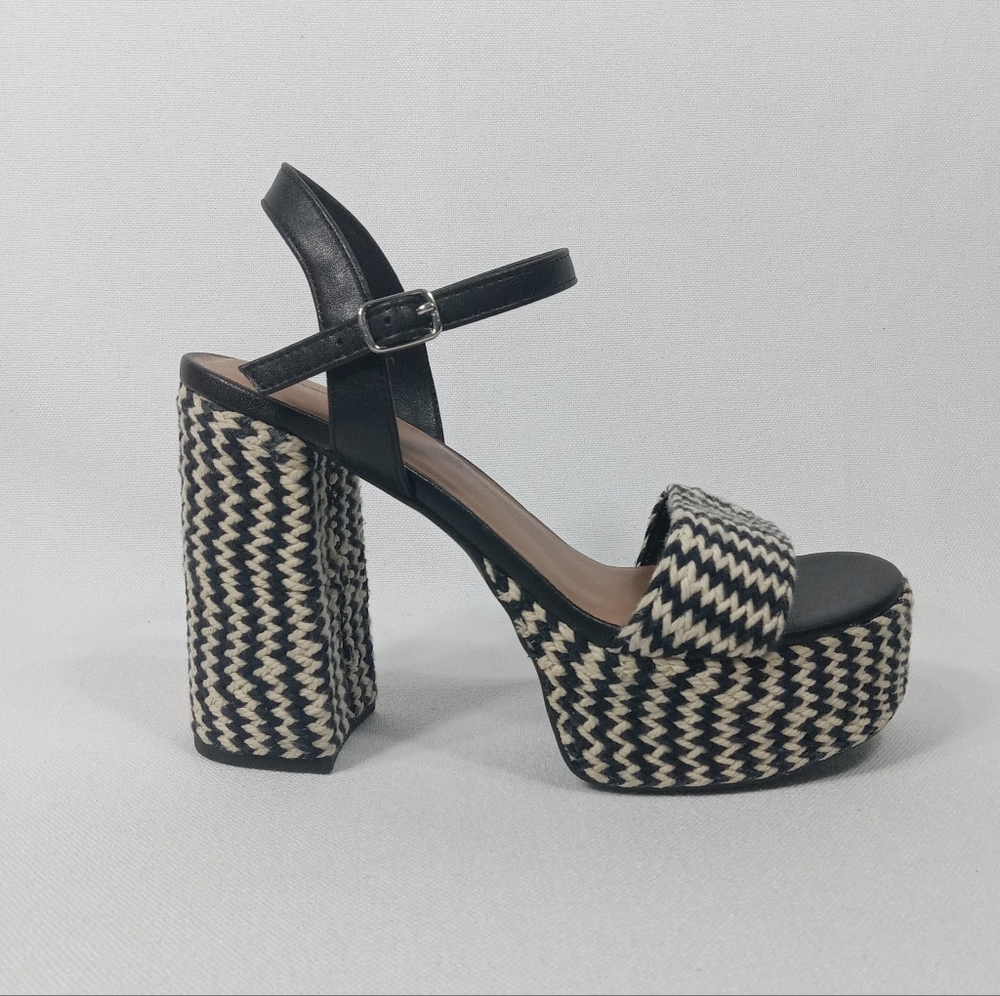 UNIVERSAL THREAD Women's India Platform Heels Size 7.5